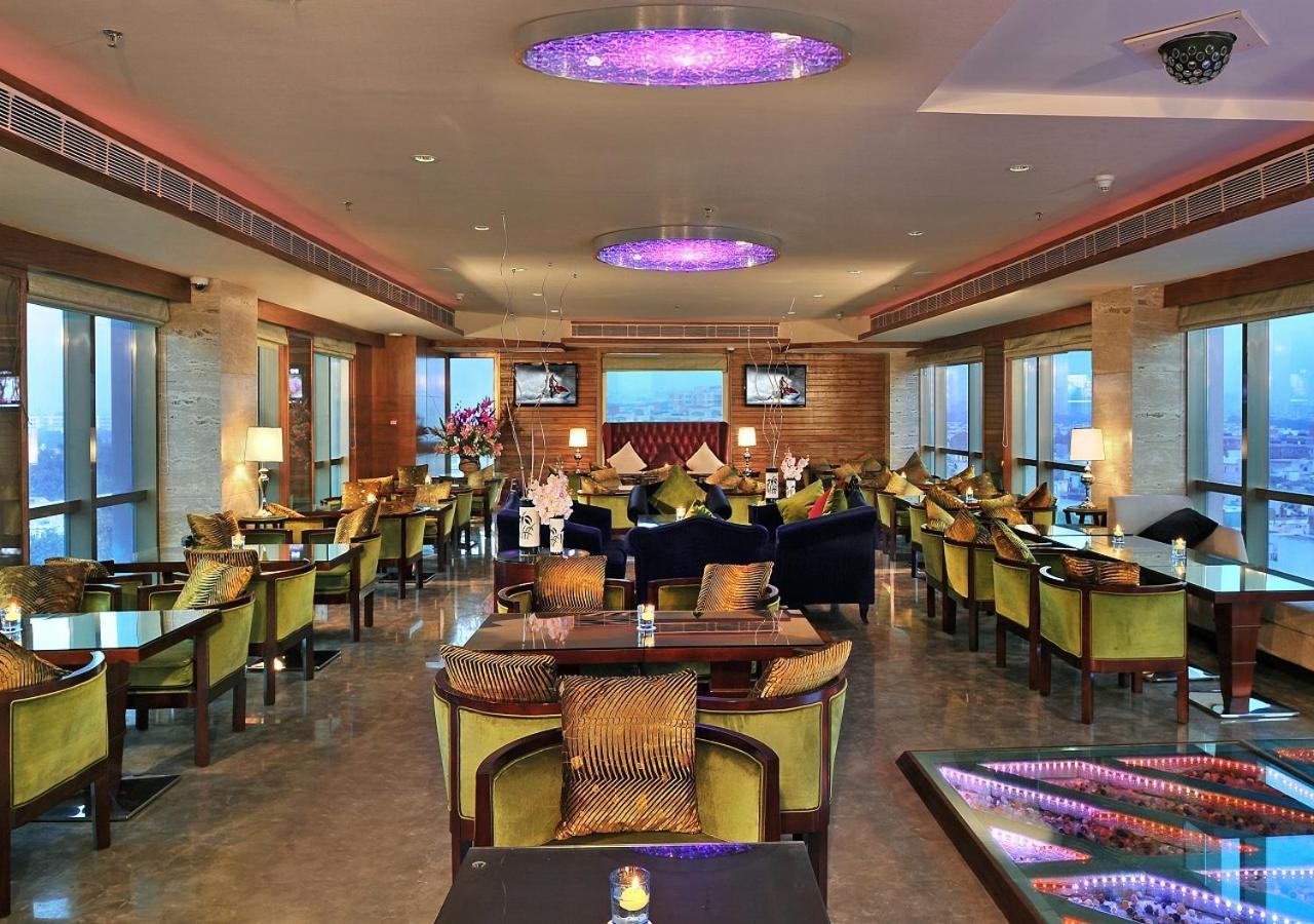 Skycity Hotel Gurgaon Eksteriør billede