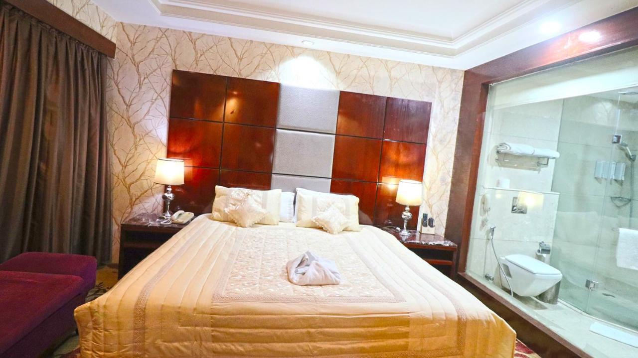 Skycity Hotel Gurgaon Eksteriør billede