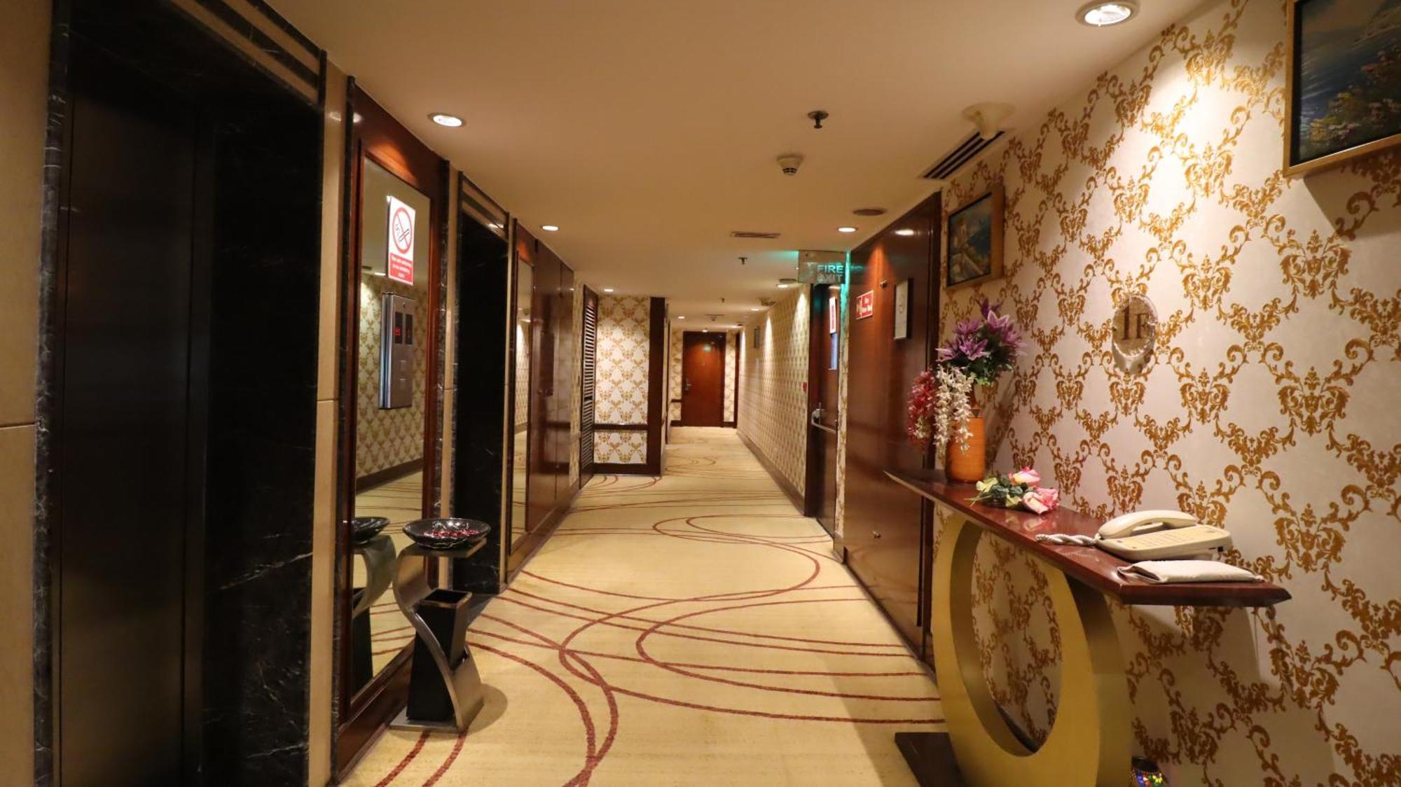 Skycity Hotel Gurgaon Eksteriør billede
