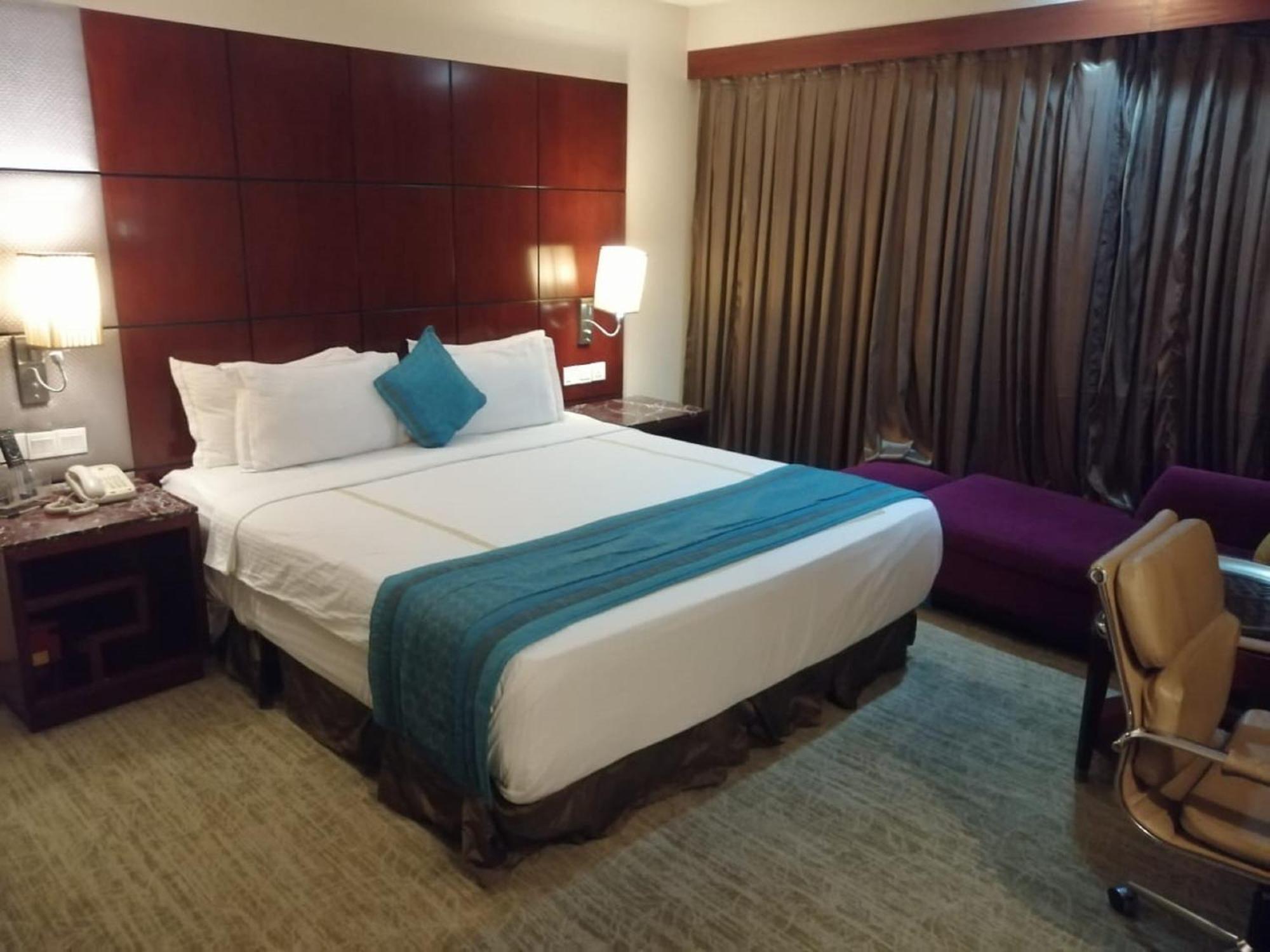 Skycity Hotel Gurgaon Eksteriør billede
