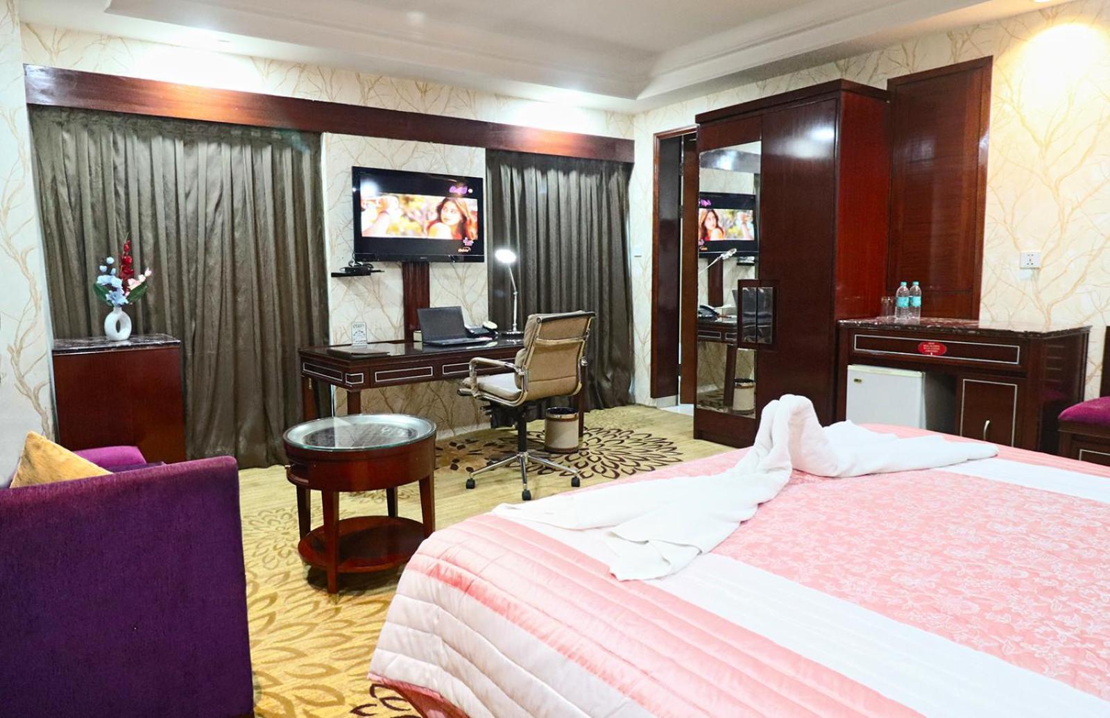 Skycity Hotel Gurgaon Eksteriør billede