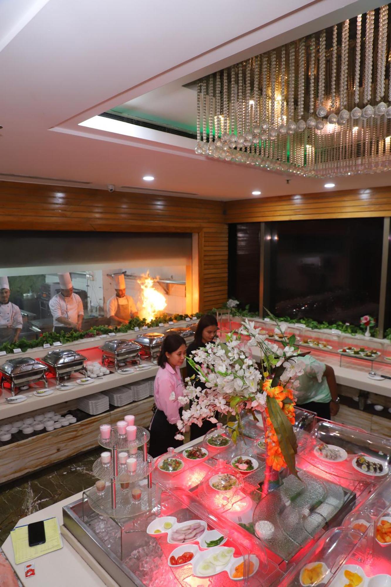 Skycity Hotel Gurgaon Eksteriør billede