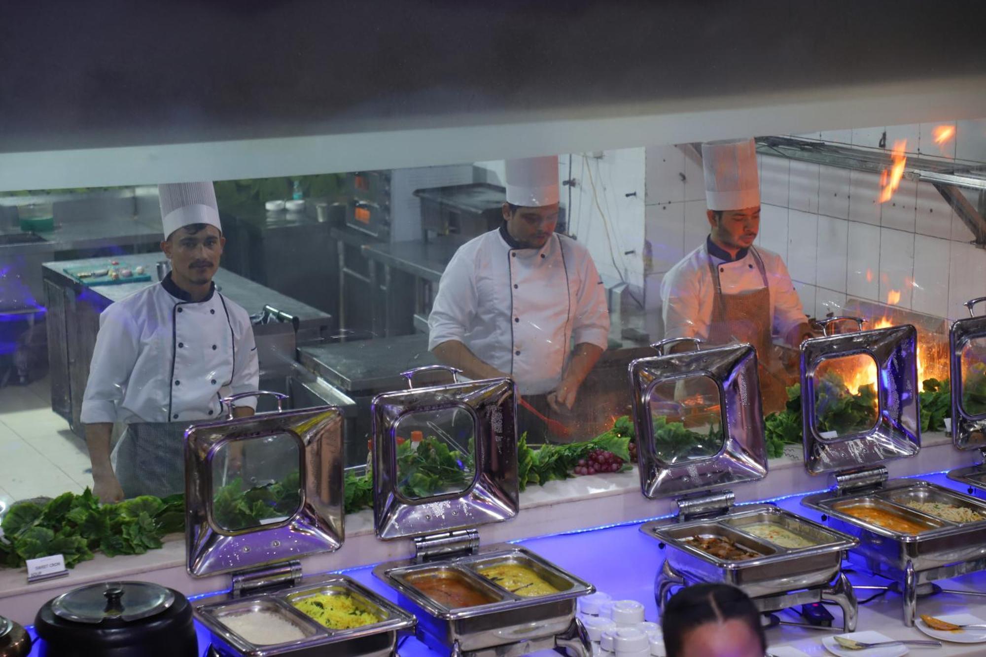Skycity Hotel Gurgaon Eksteriør billede